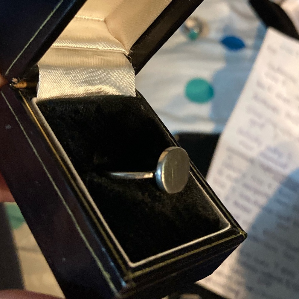 Silver ring - Picture 3 of 7